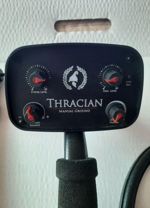 металотърсач THRACIAN  детектор за метали с дискриминация