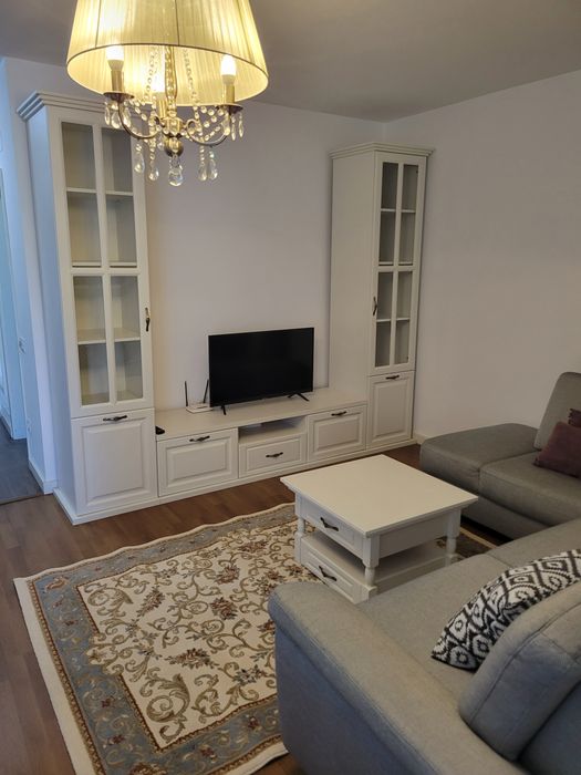 Inchieriez ap 2 camere Nufarul Plazza