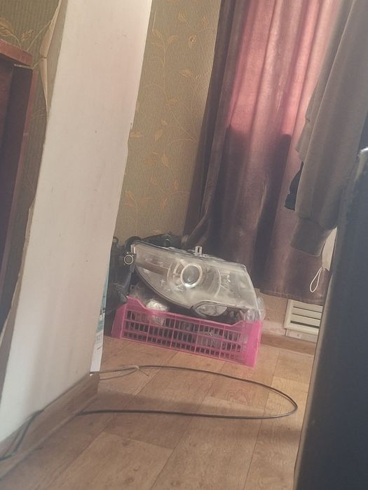 Фары на Skoda Superb передний левый