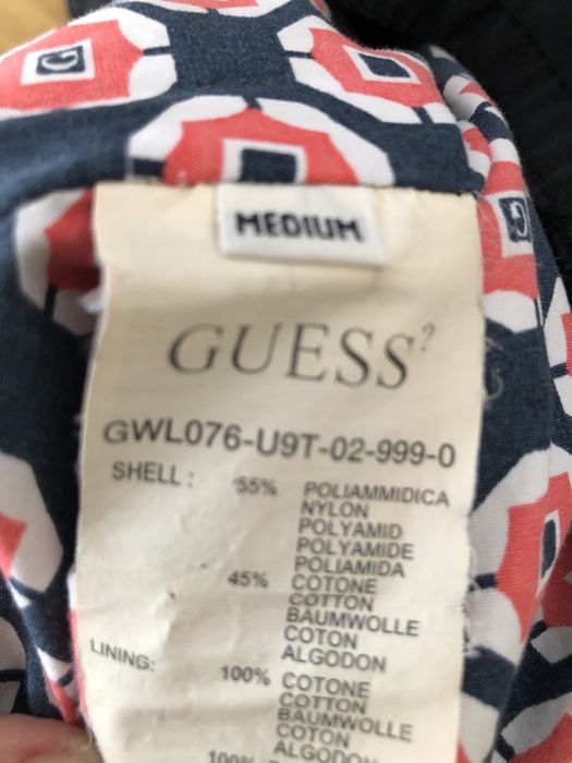 Trenci Guess aproape nou