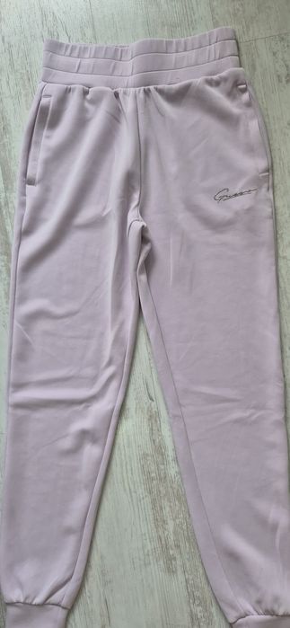 Долница на Guess