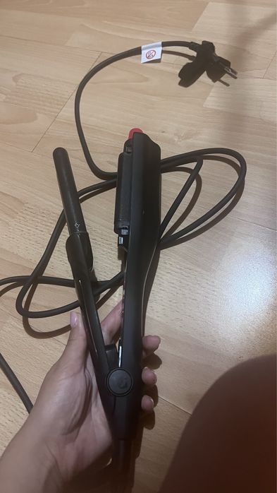 Rowenta x Karl Lagerfeld Waves Addict CF471L, Маша за ретро къдрици