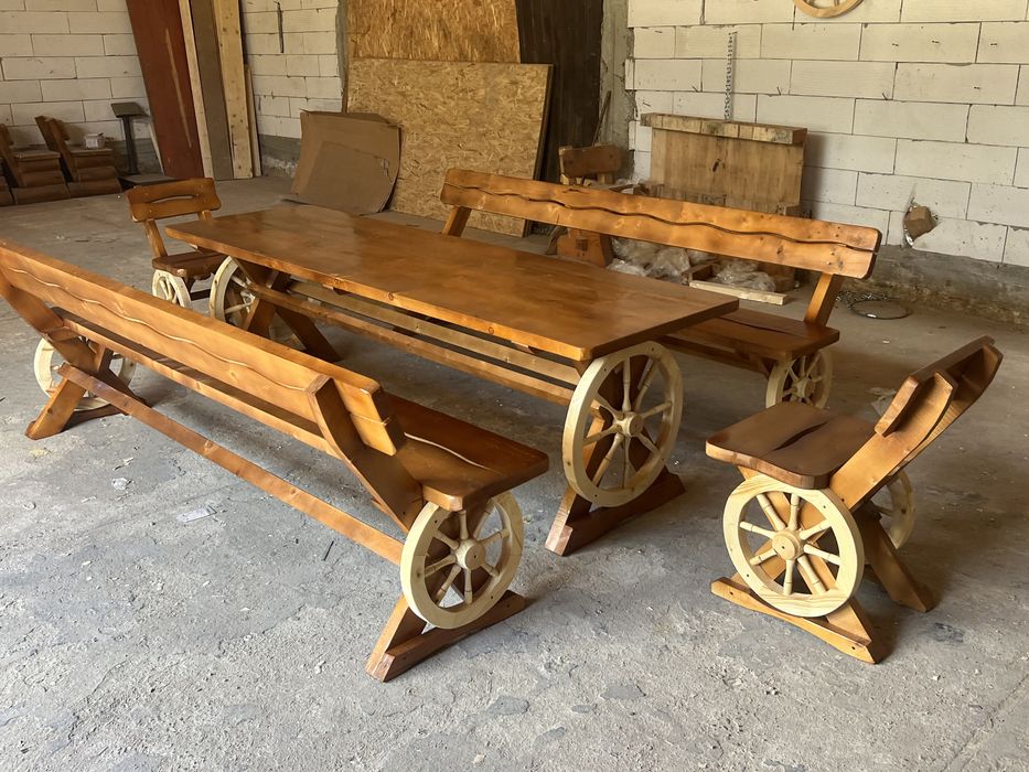 Leagan masiv de brad din bila rotunda