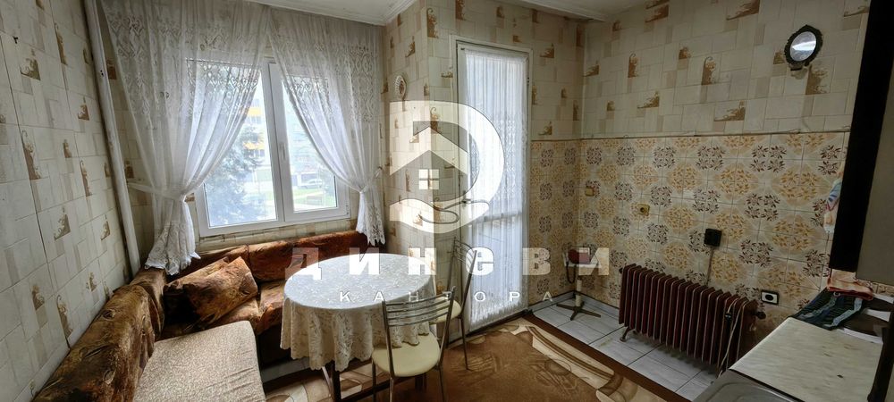 Продава се Тристаен апартамент в Стара Загора, Опълченски - 95 кв.м за 932 €/кв.м - Снимка #4
