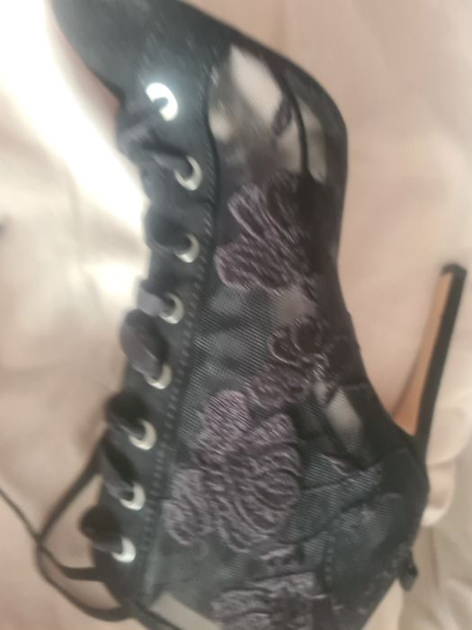 Sandale  zara mar 37 ca noi la 100 lei Timișoara