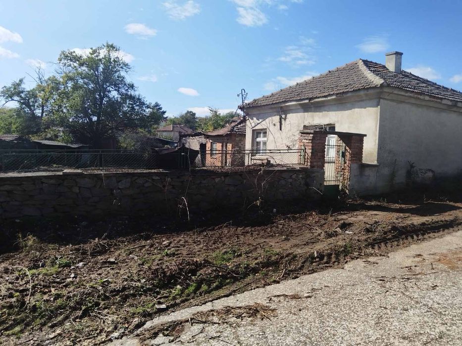 Къща в с. Левка, община Свиленград, директно от собственика.