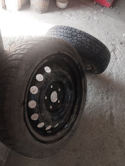 Продам запаски на мерс,дамас