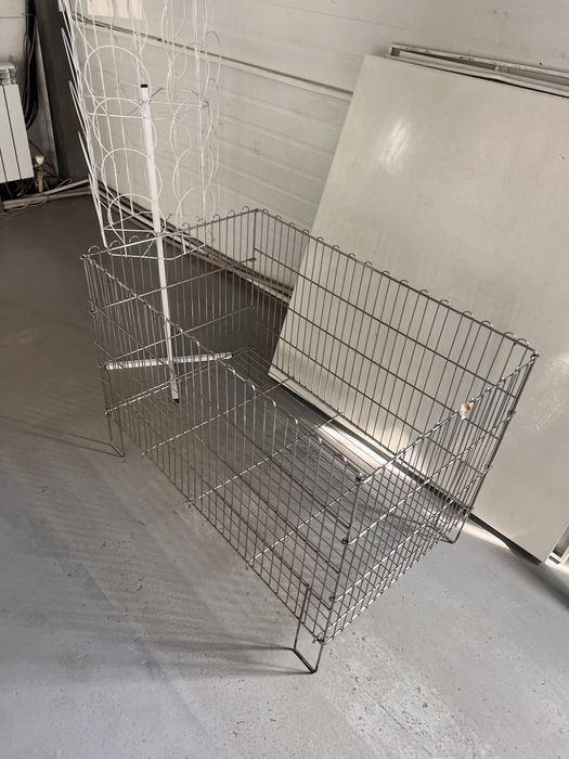 Продам стеллажи корзины для распродаж полки