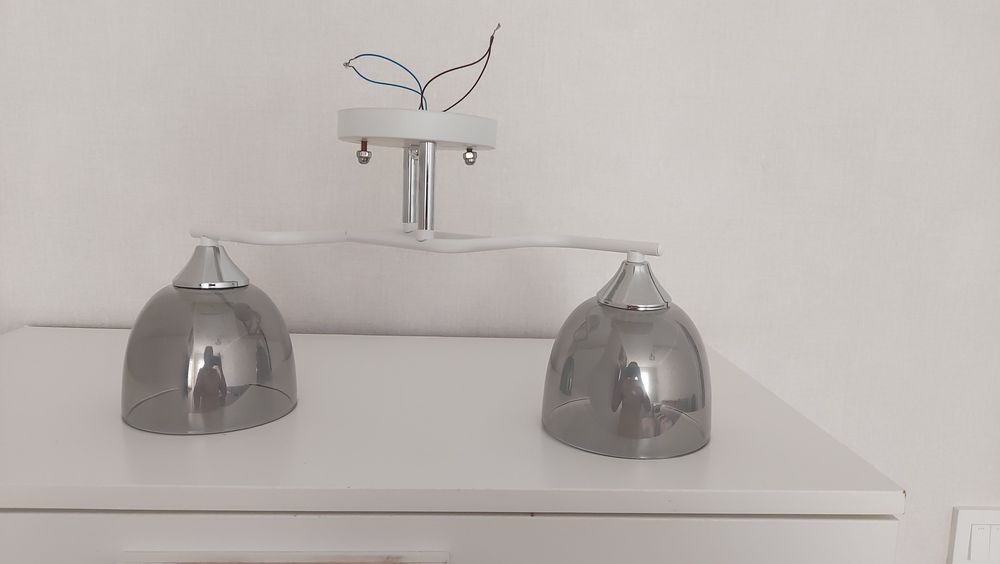 Люстра  в отличном рабочем состоянии