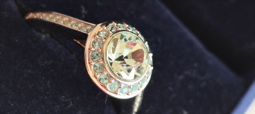 Swarovski бижута