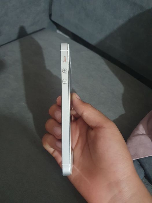 Айфон 5s продам срочно