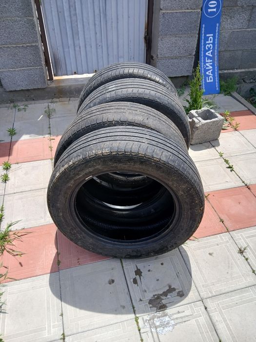 Шина на 215/60/17