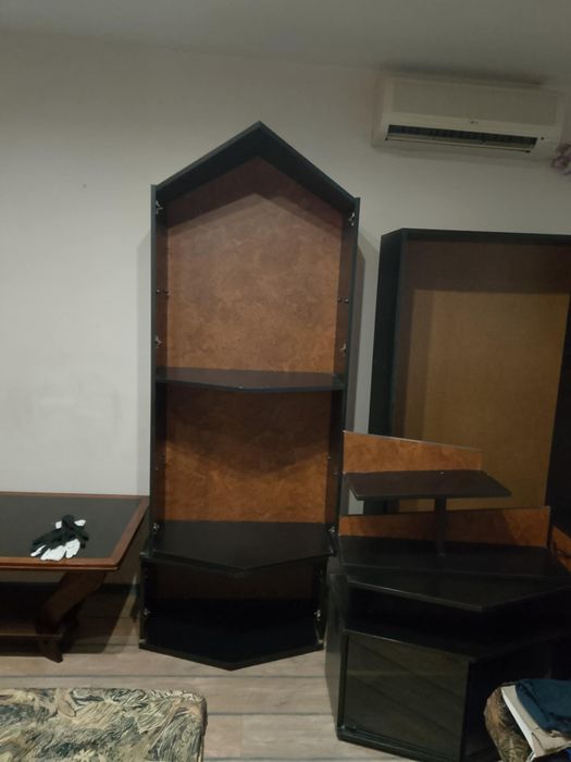 Продавам секция .Продавам секция.