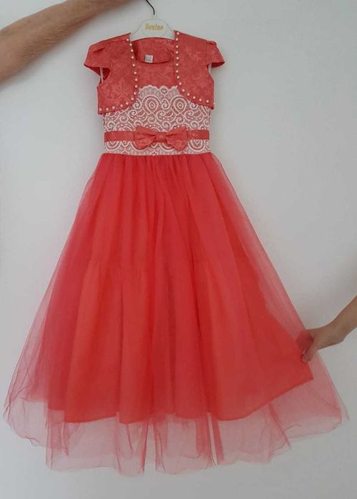 Продам платье для девочки