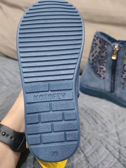 Продам детские сапоги