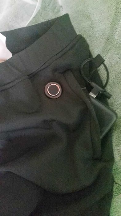 Set lenjerie încălzită damă 42 zone încălzire 2 power bank-uri 3 niveluri – Negru M