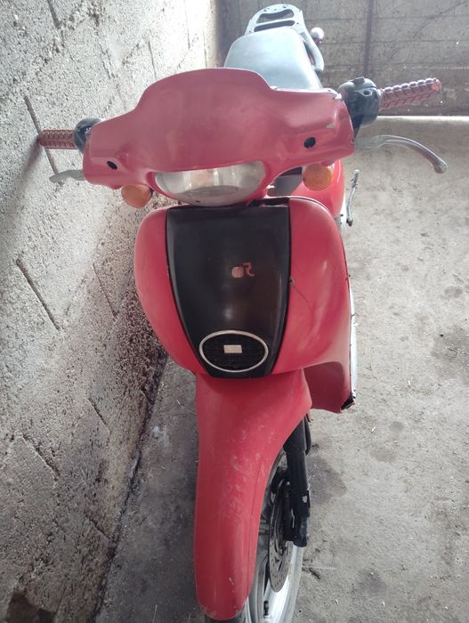 De vânzare motoscuter