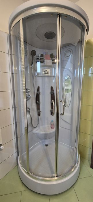 Cabina de dus cu hidromasaj