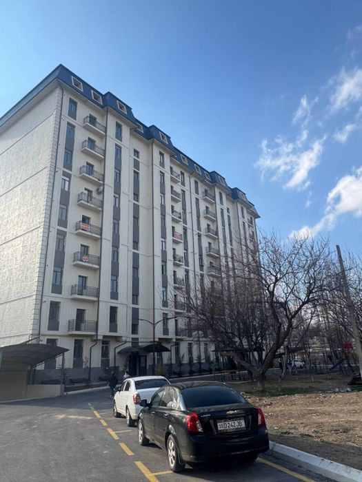 55.6 кв м 2 комнат 2/8/9 чирчик 10 микрорайон келишамиз