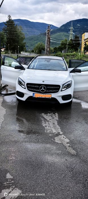 Mercedes GLA 200  PANORAMA