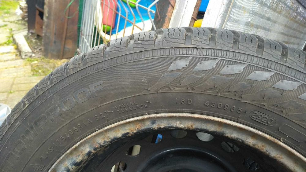 Зимни гуми с метални джанти, Nokian Snowproof и Continental TS 860
