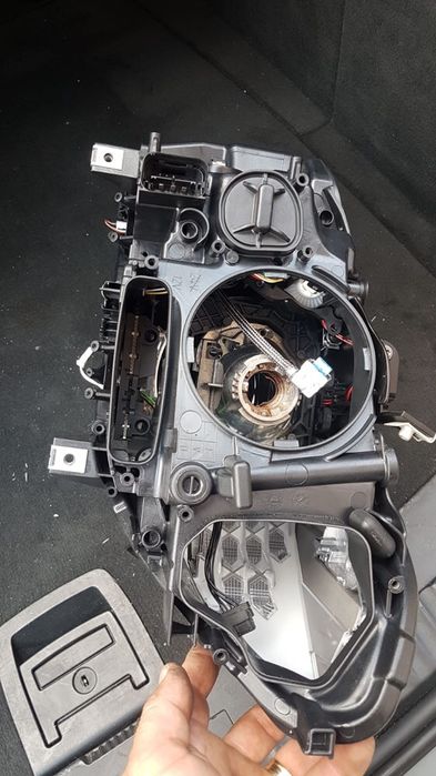 Faruri f10 complete bixenon adaptive f11 far nou bixenon grup 318i E90