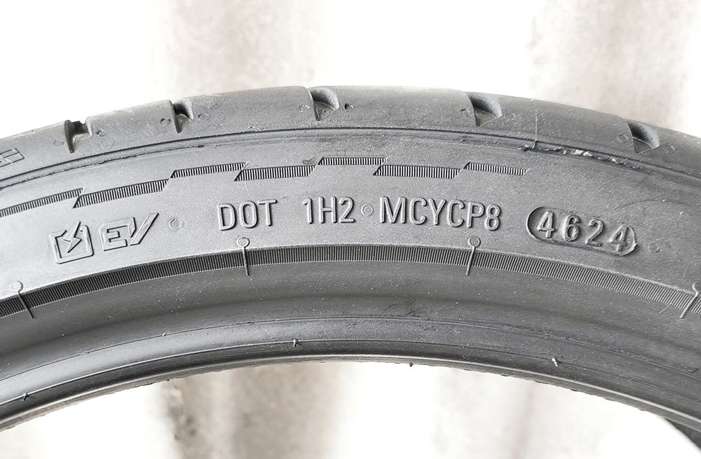 245/35/ZR21: 
BMW.7-G11,G12
BMW.6-G32 Gran`Turismo
Mercedes.E-Br214
Maserati Qattroporte
Maserati Qattroporte