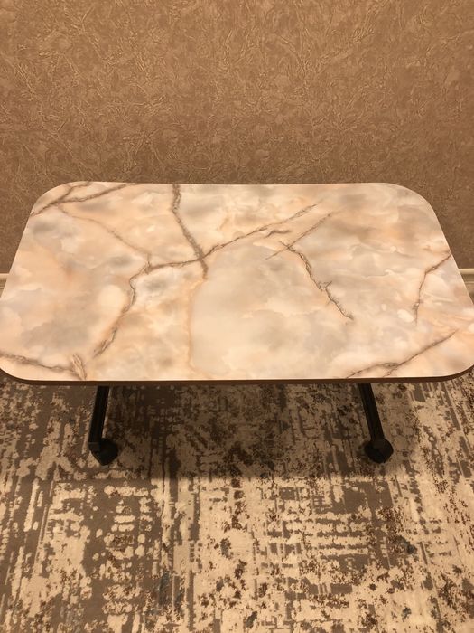 Журнальный столик