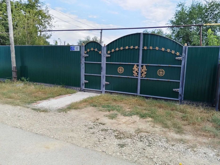 продам дом с городским участком
