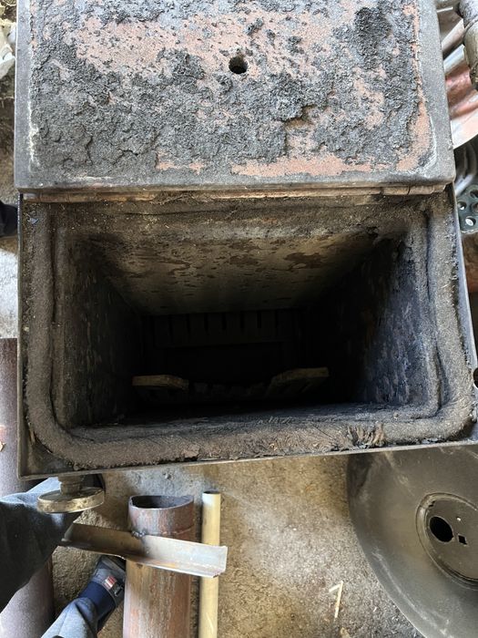 Продам печь на твердом топливе