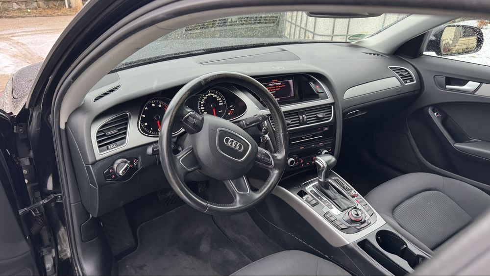 AUDI A4 facelift B8.5 fab06.2013 1.8tfsi AUTOMAT/ NAVI/ TRAPA LED