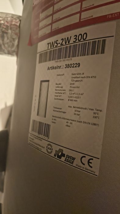 Boiler bivalent / puffer 300l, 2 serpentine, clasa A, izolatie 75 mm HVI Premium + rezistenta trifazica 6kW