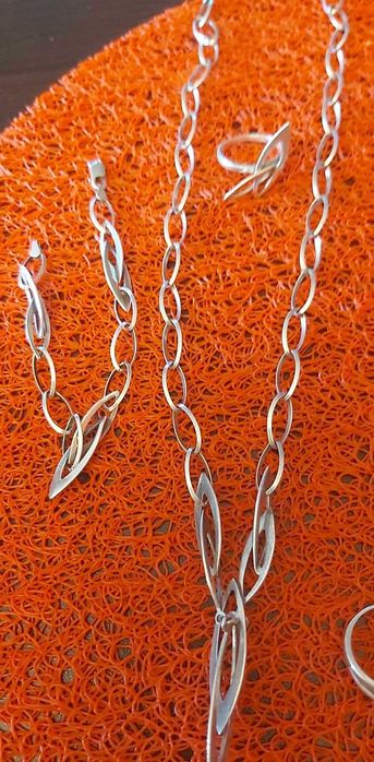 сребърен комплект - колие , гривна и пръстен