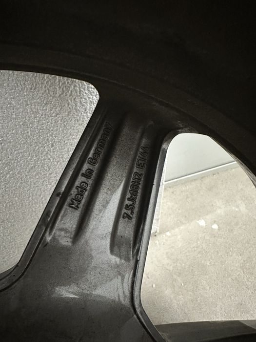 Roti/jante Mercedes OEM R18 W205 C E CLA cu anvelope Michelin m+s iarna/vara