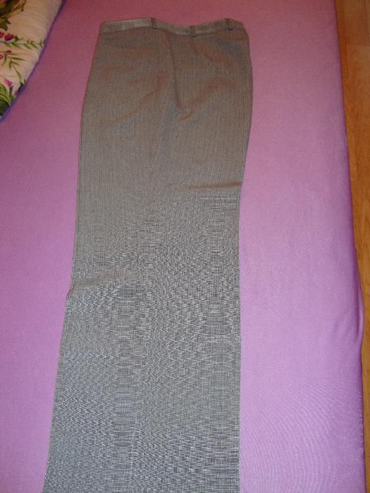 Мъжки сив костюм размер 52