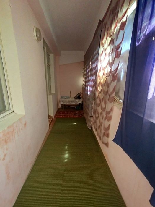 9bozor yonida 2xona 1etaj