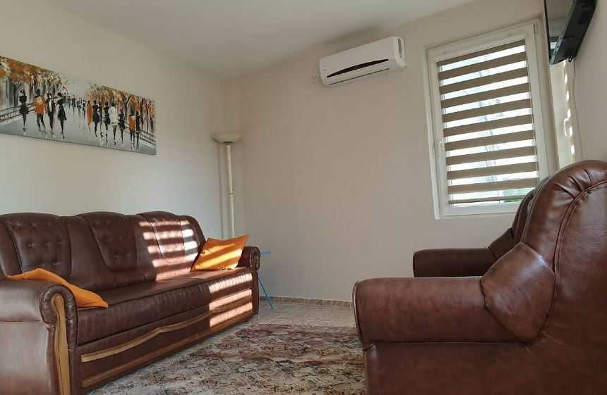 Дава се под наем Двустаен апартамент в Бургас, Център - 60 кв.м за 127.5 € - Снимка #4