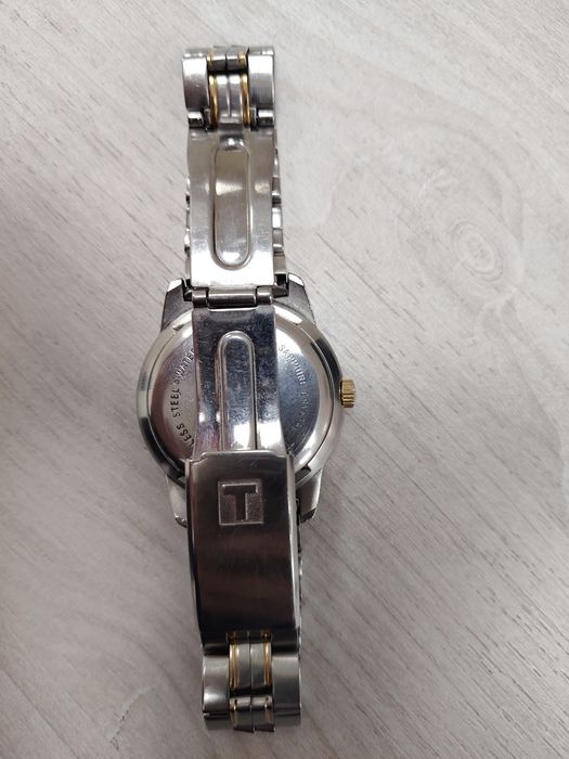 Часы Tissot swiss made
