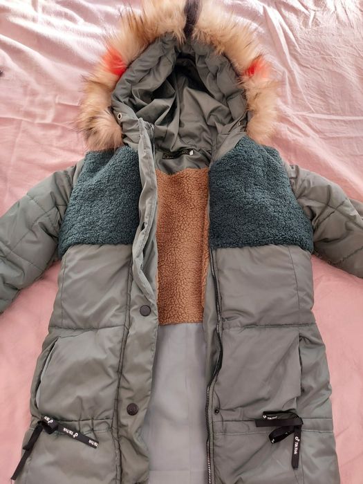 Продам куртки для девочек и мальчика