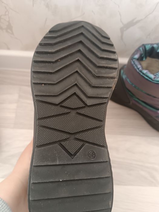 Продам дутыши зимние