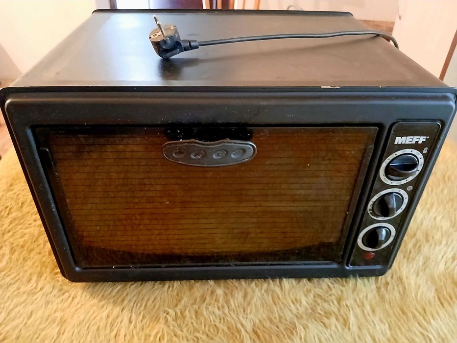 Духовка Электрическая в рабочем состоянии