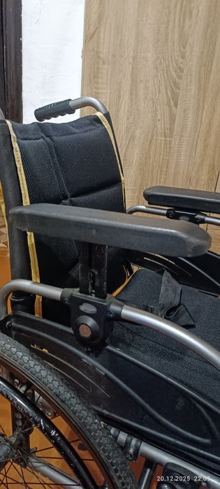 Продаю инвалидная коляску