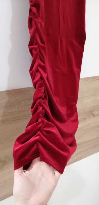 Рокля "Negative" червено кадифе