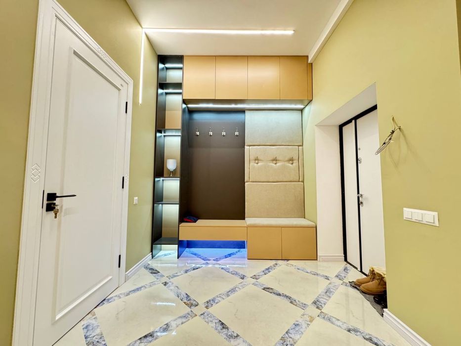 Паркентский Новостройка сдается новая 3х комнатная!