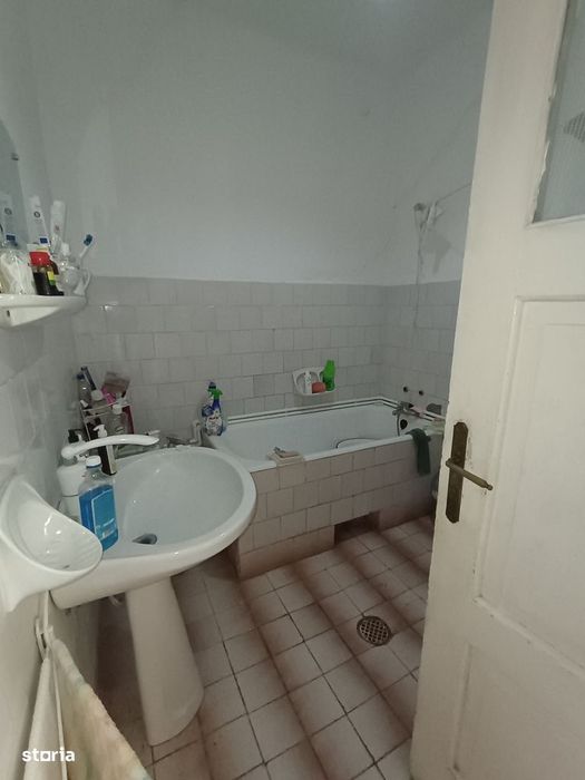 Vila din Gradina Racoți / Conac 5 camere / 6000m2