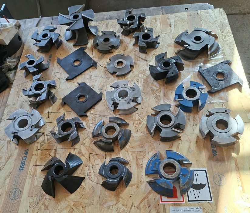 Lot 25 Freze pentru tamplarie originale