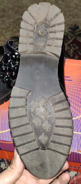 Продам женскую обувь 39 размер