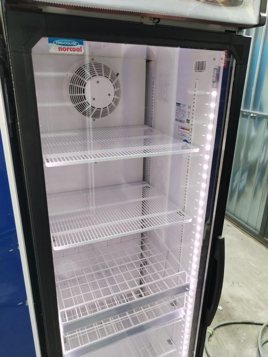 Vitrina frigorifica frigider frigorifice lactate