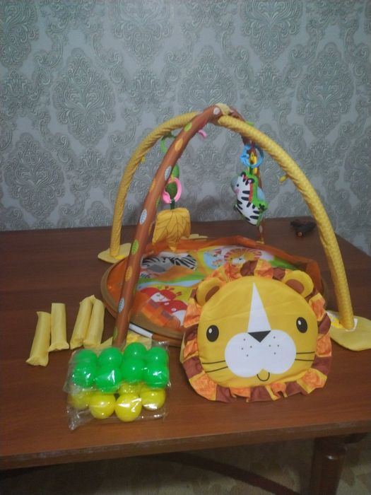 Коврик монеж с шариком