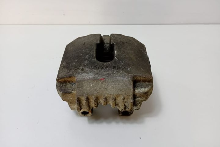 Etrier  dreapta fata BMW Seria 3 E90/E91/E92/E93